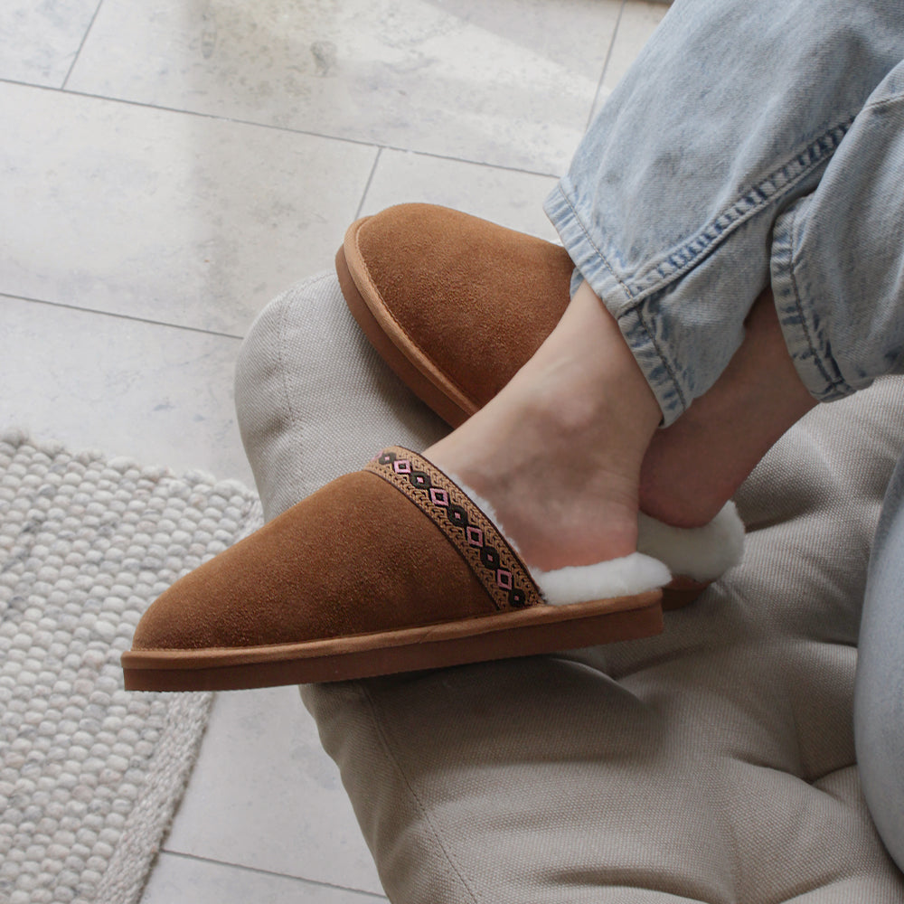 Minfot Saueskintøfler Slip-on Myre med såle Chestnut