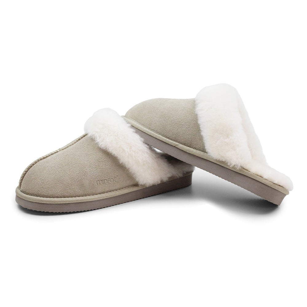 Minfot Saueskinnstøfler Slip-on Duved med såle Sand