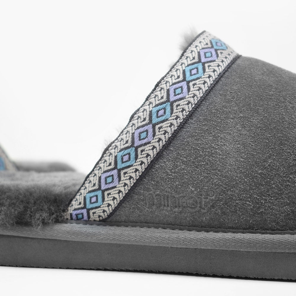 Minfot Saueskintøfler Slip-on Myre med såle Grå