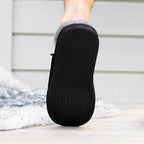 Minfot Saueskinnstøfler Slip-on Orust med sula Svart