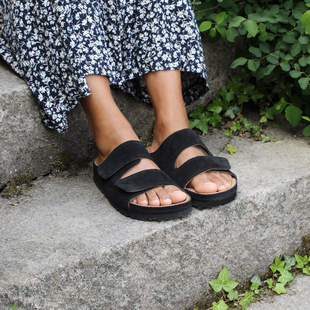 Minfot Luma Sandaler Borrelås Semsket skinn Svart