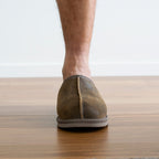 Minfot Saueskinntøfler Slip-on Orust med såle Waxed Stone