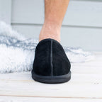 Minfot Saueskinnstøfler Slip-on Orust med sula Svart