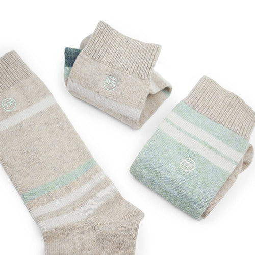 ullsockar-minfot-strand-beige-grön