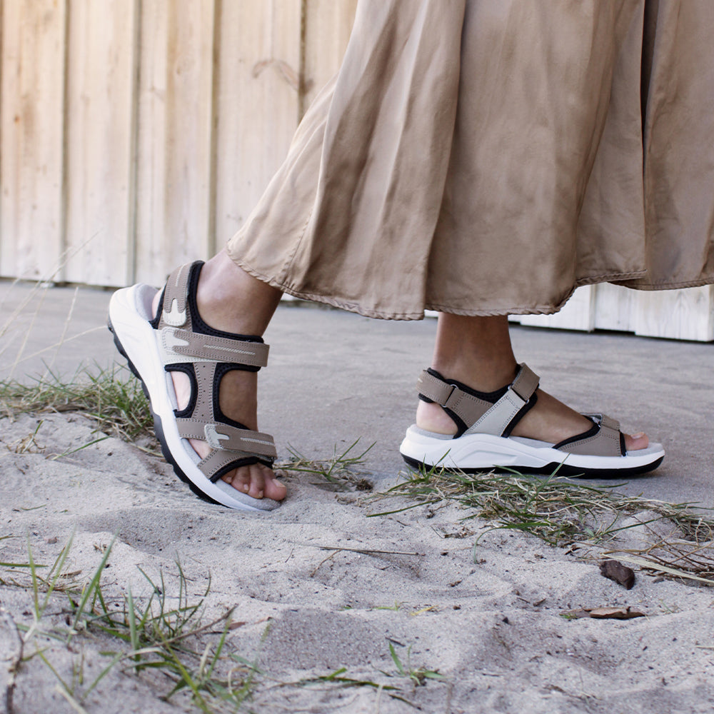 Minfot Nyhamn Sandaler Dame Brown Beige