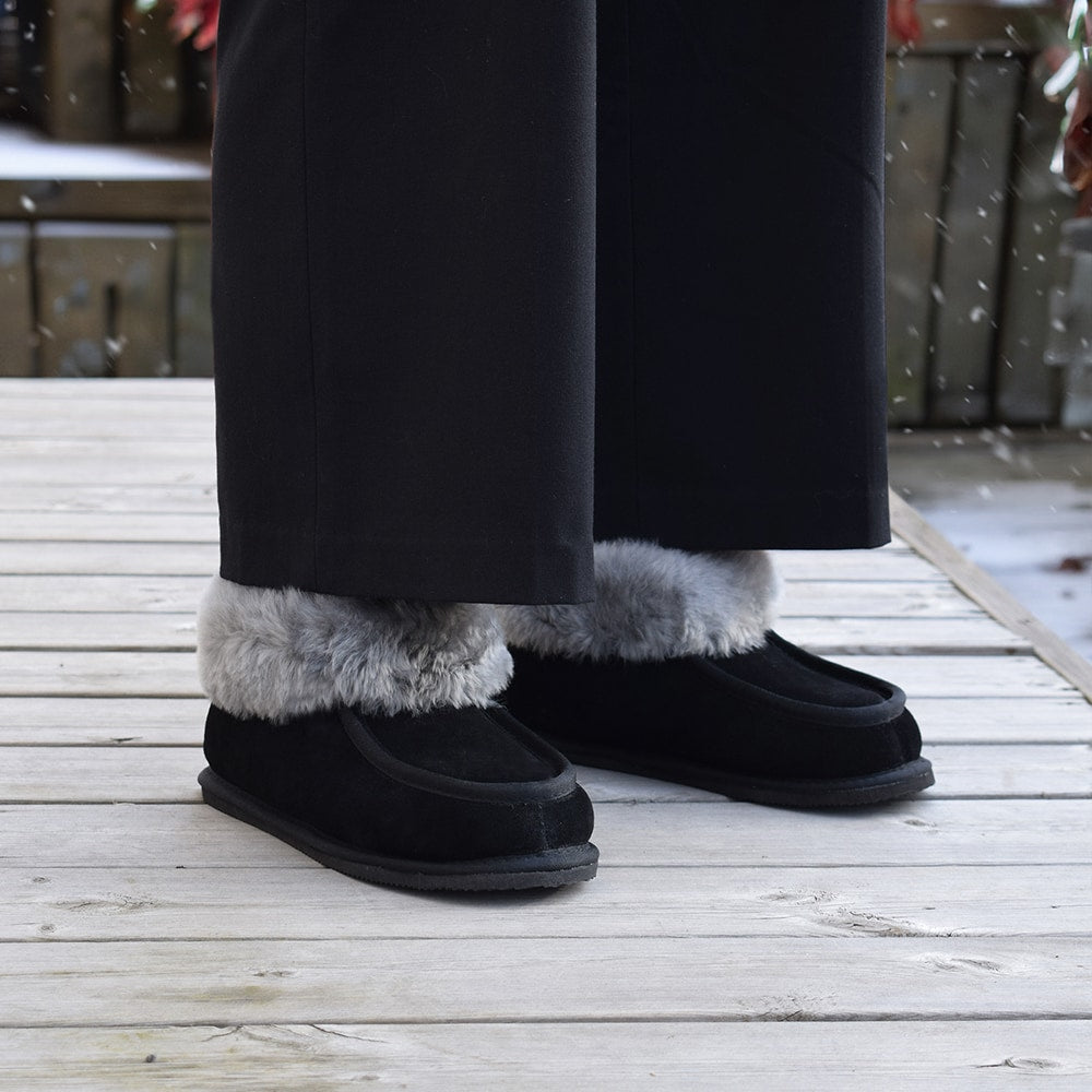 Minfot Saueskinntøfler Koster med såle Svart