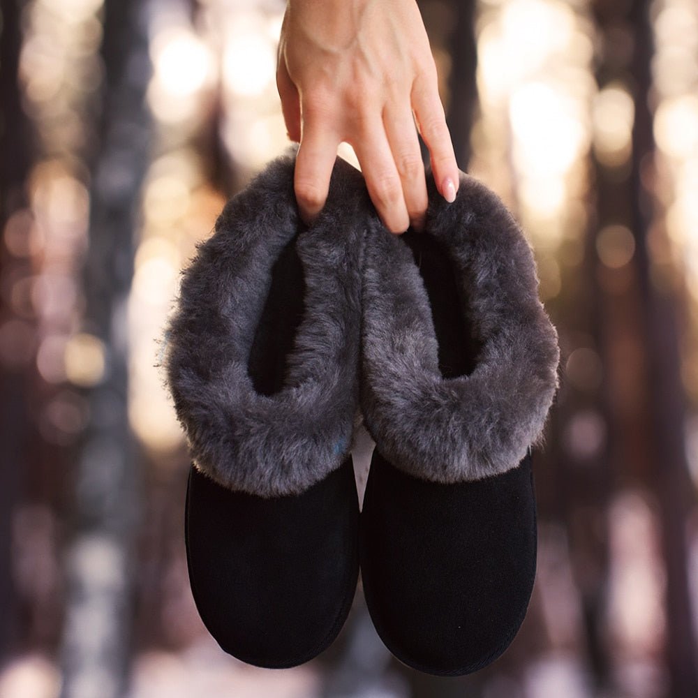 Minfot Saueskinnstøfler Bergen med såle Svart