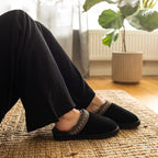 Minfot Saueskintøfler Slip-on Myre med såle Svart