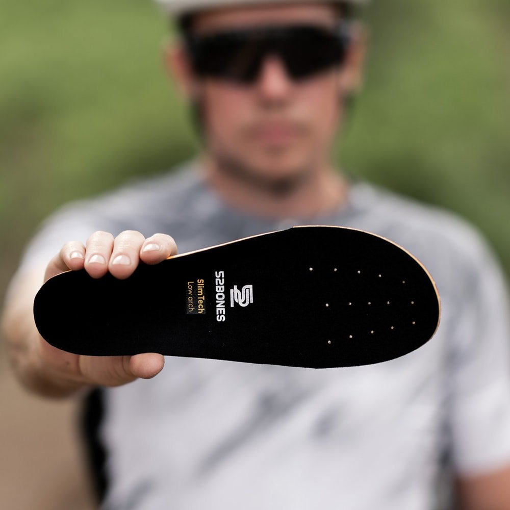 52BONES Slimtech Low Sport Lav fotbue