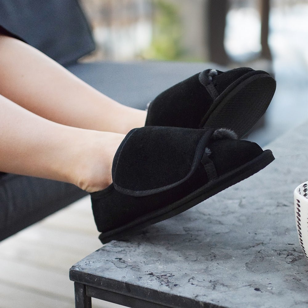 Minfot Saueskinntøfler Åpnesbar Spesialsko Molde Svart