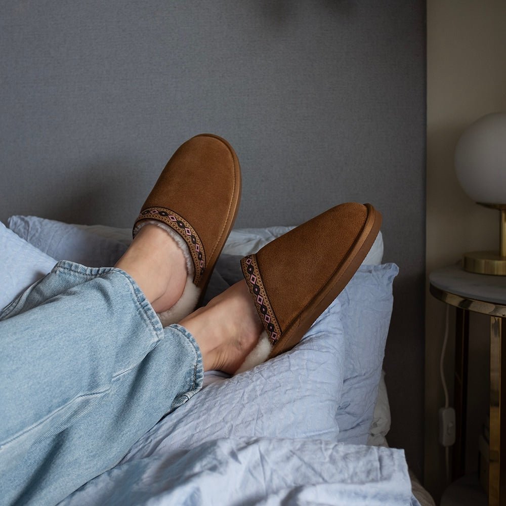 Minfot Saueskintøfler Slip-on Myre med såle Chestnut