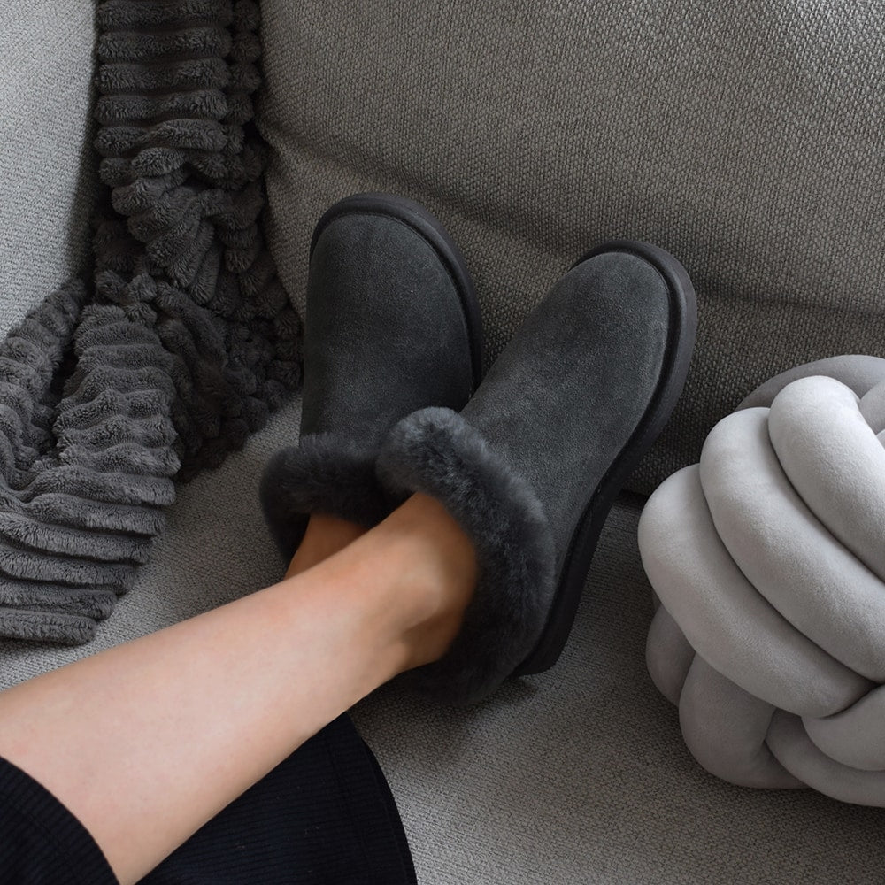 Minfot Saueskinnstøfler Bergen med såle Grå