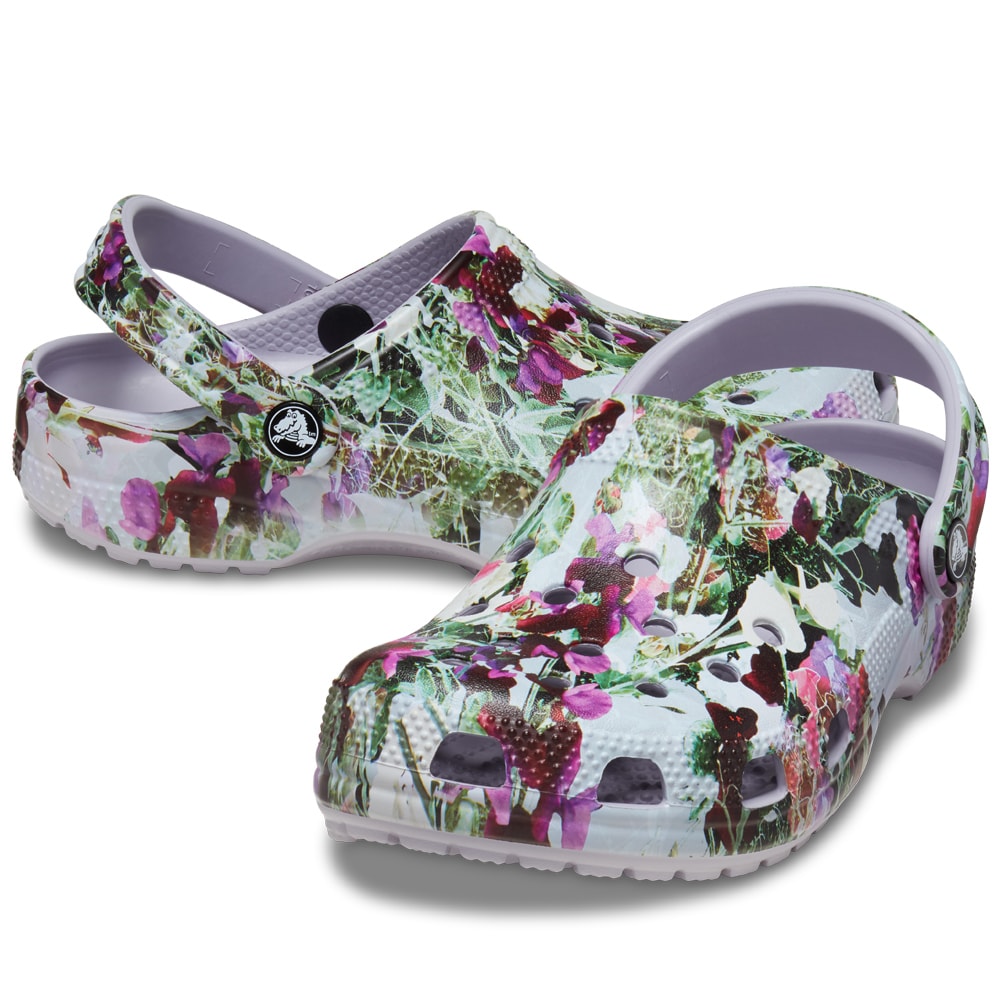 crocs-classic-clog-photoreal-floral.jpg